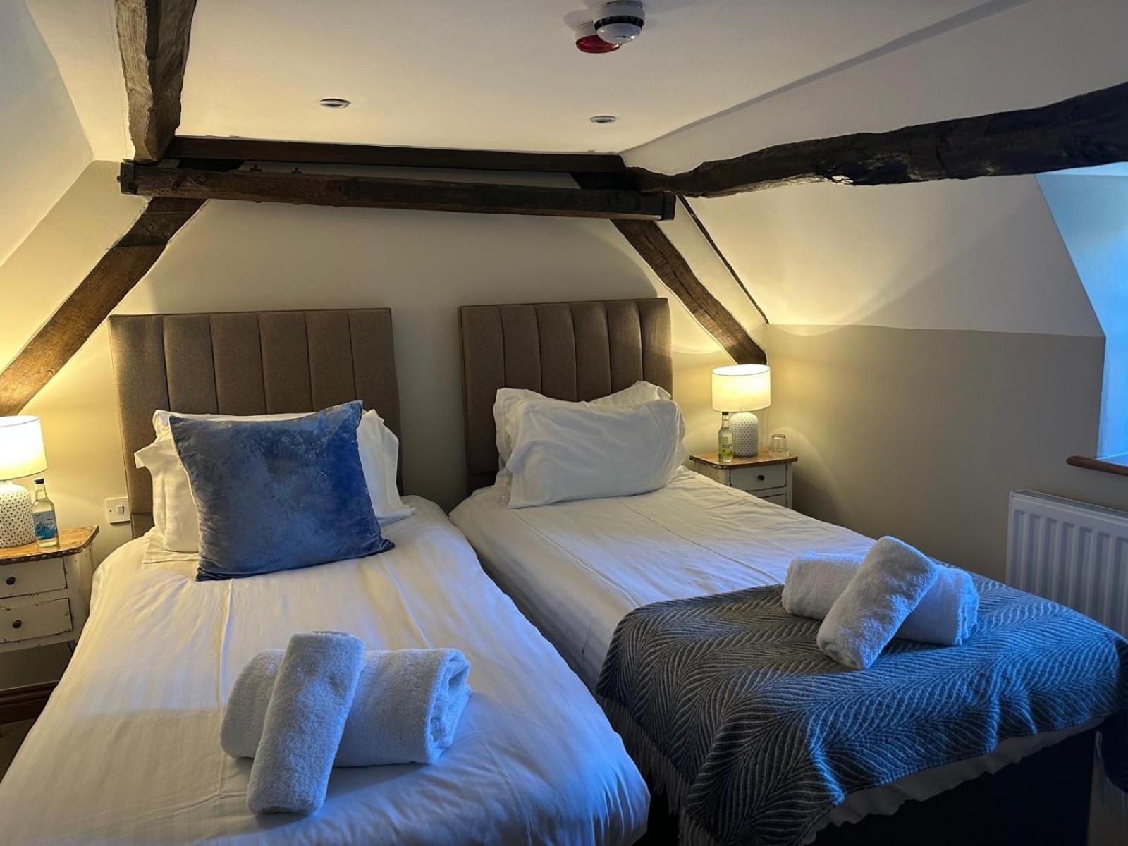 Frühstückspension The Plough 4*